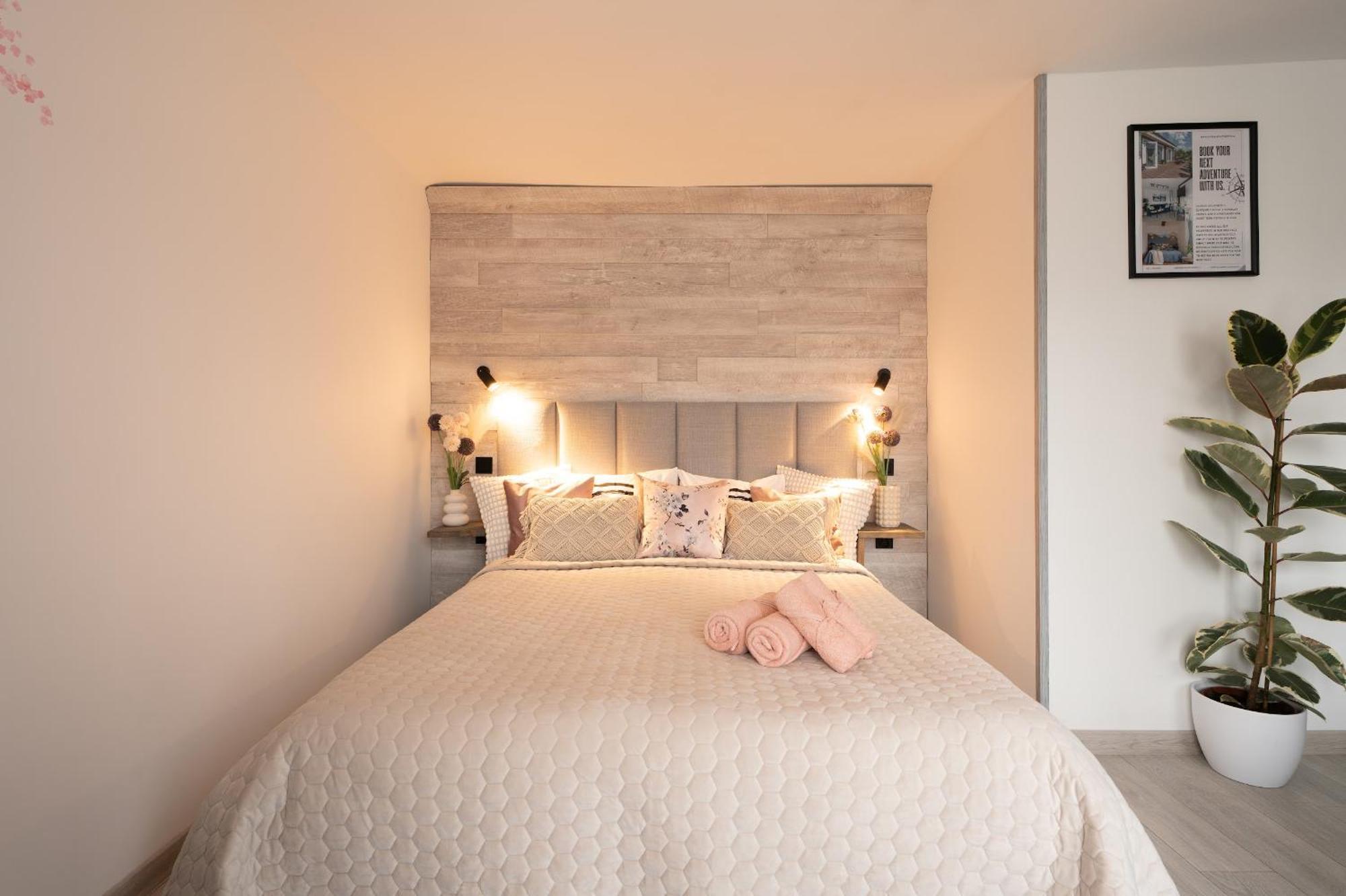 Apartament Garden & Private Parking With Playground