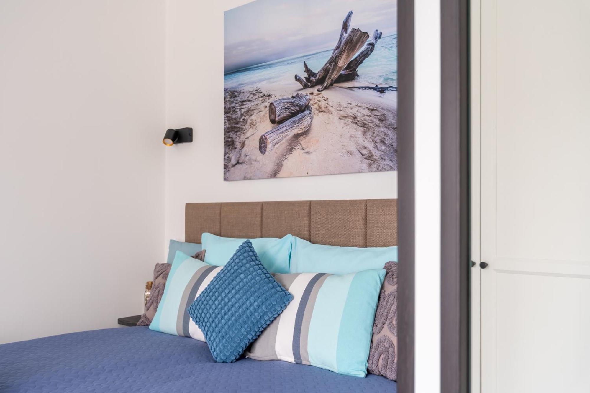 Huoneisto Garden & Private Parking With Playground *