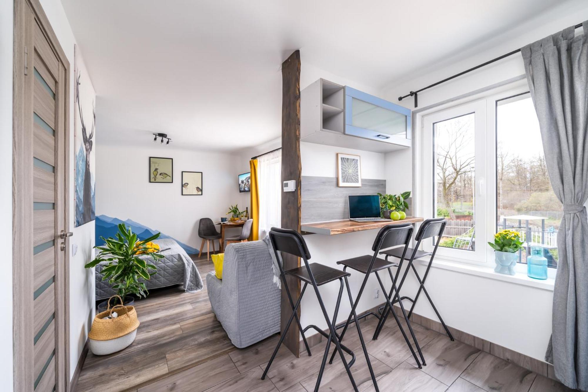 Huoneisto Garden & Private Parking With Playground *