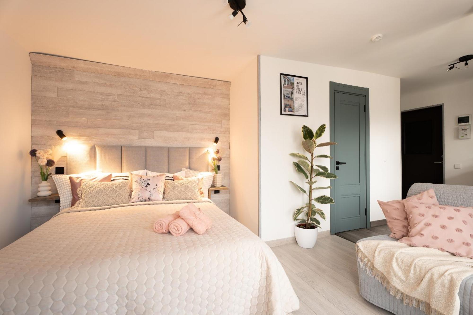 Garden & Private Parking With Playground Huoneisto *