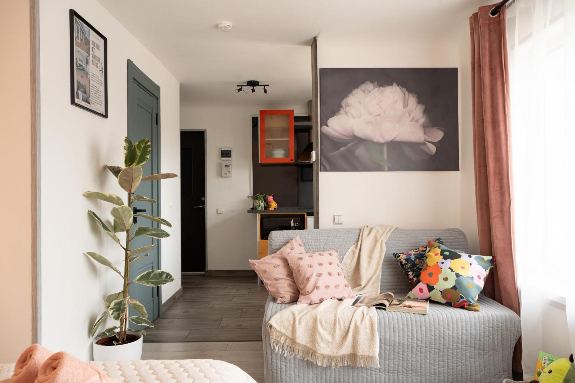 Huoneisto Garden & Private Parking With Playground